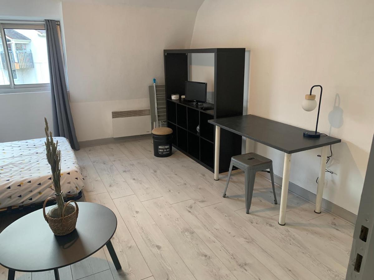 Appartement Joli Studio Avec Garage Prive à Tarbes Extérieur photo