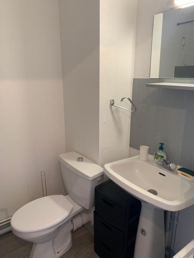 Appartement Joli Studio Avec Garage Prive à Tarbes Extérieur photo
